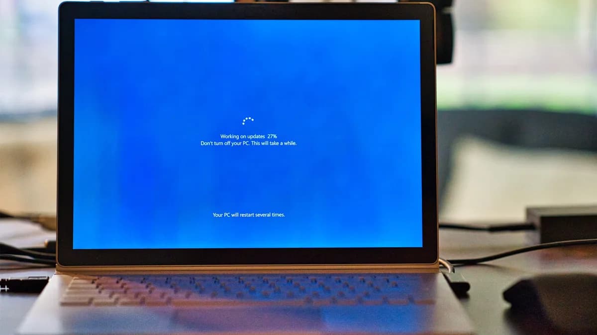 Windows 11 computer affected by the August 2026 KB5121003 update
