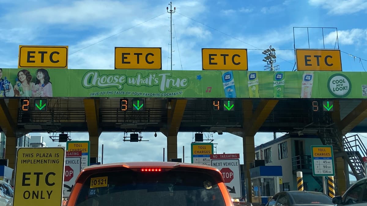 Toll plaza lanes on a Luzon expressway