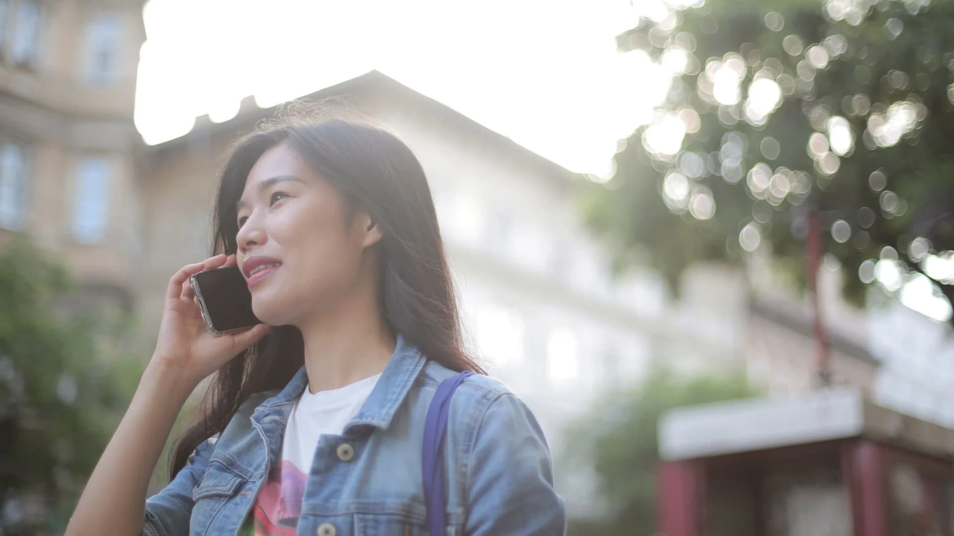 A Smart subscriber making a mobile phone call