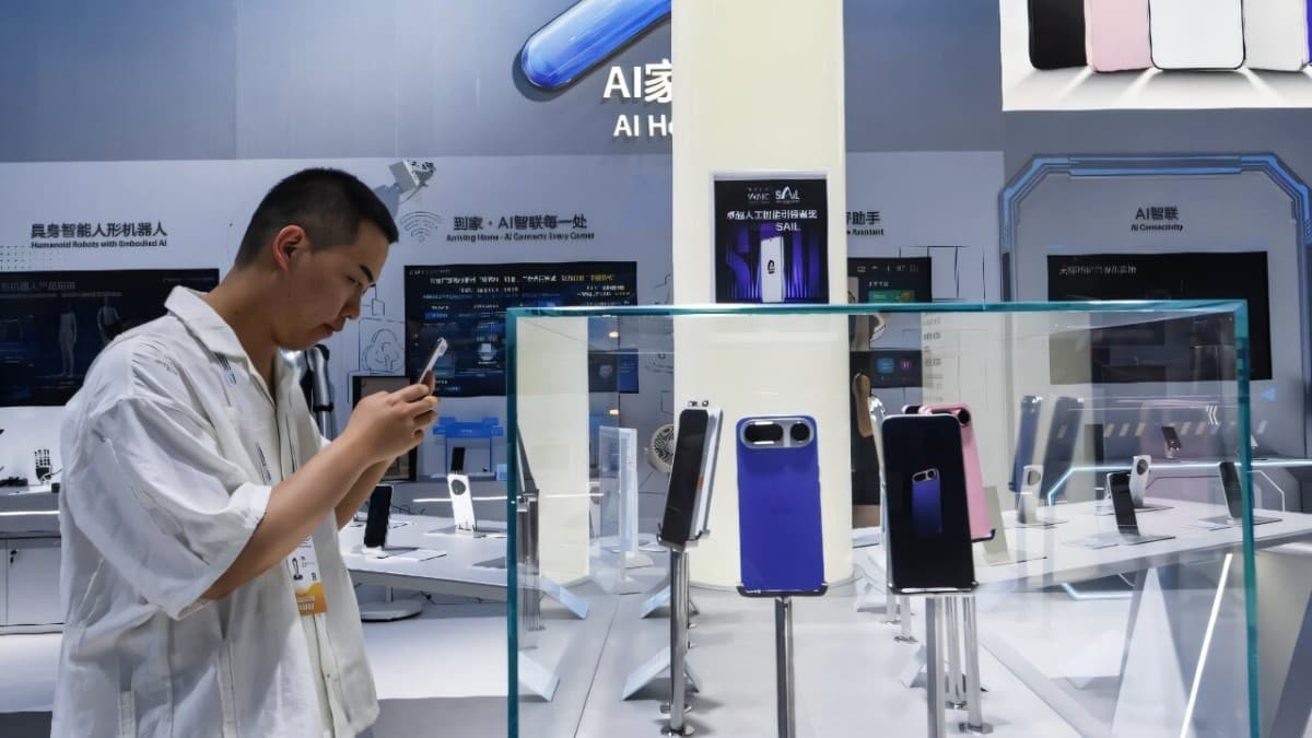 Agentic Phones at WAIC 2026: Why Alibaba, Tencent and JD Keep Blocking AI Agents