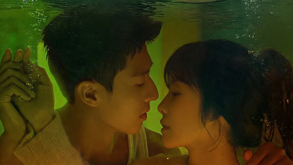 Touch Me Like You Lied Sends a Director Ten Years Back in Time on iQIYI with Cai Wenjing and Chen Jingke