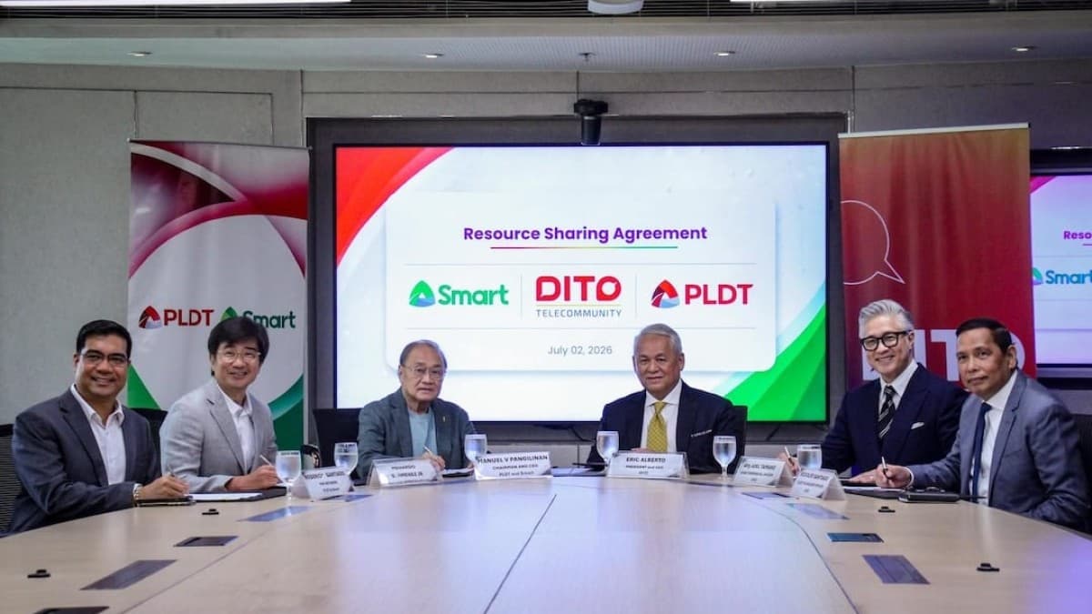 PLDT, Smart, and DITO executives at the infrastructure-sharing agreement signing